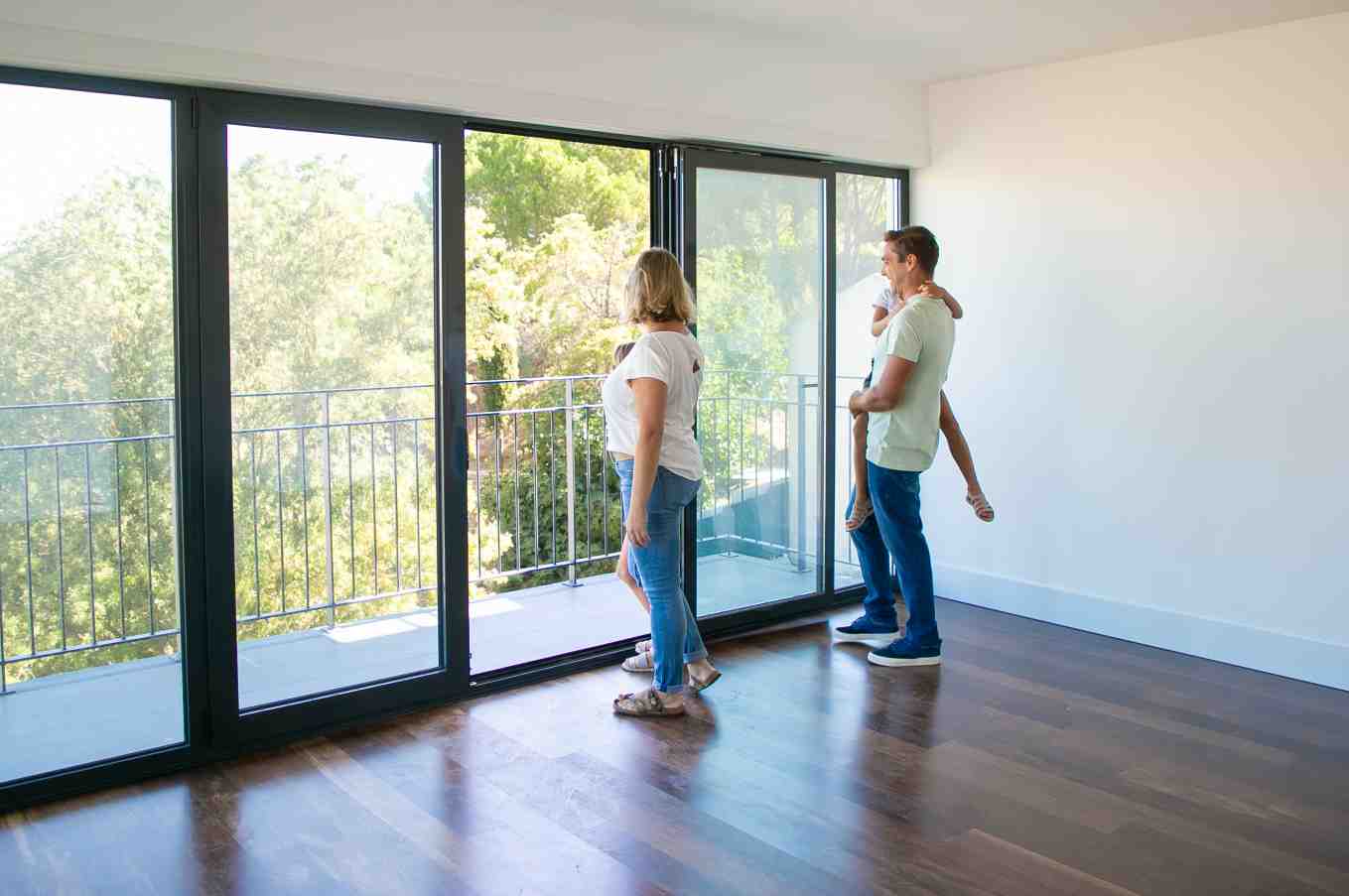 A Complete Guide to Choosing the Perfect Sliding Door